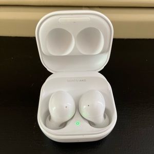 New Samsung Galaxy 2 earbuds